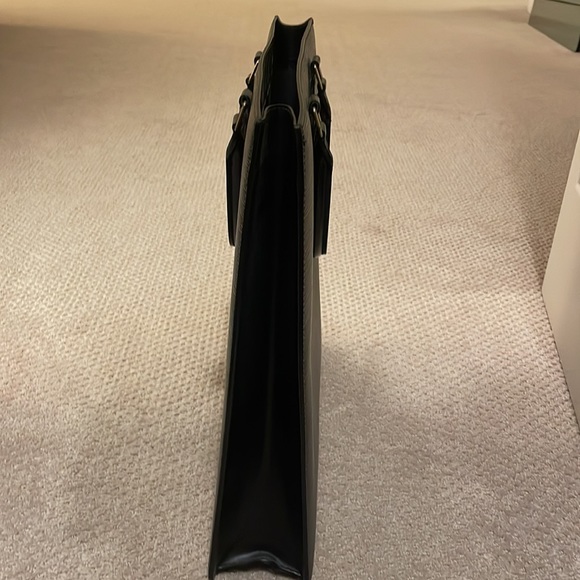 Louis Vuitton Epi Briefcase - Picture 4 of 6